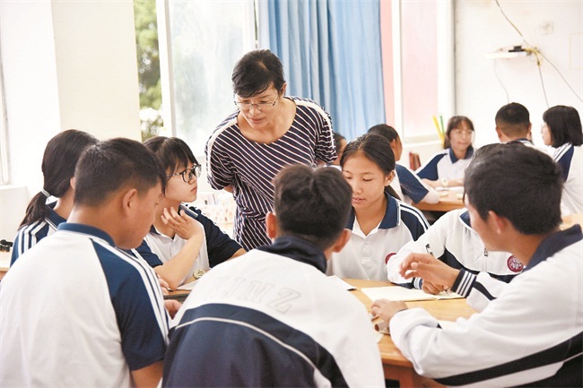 刘美芬做学校放心学生认可家长满意的老师