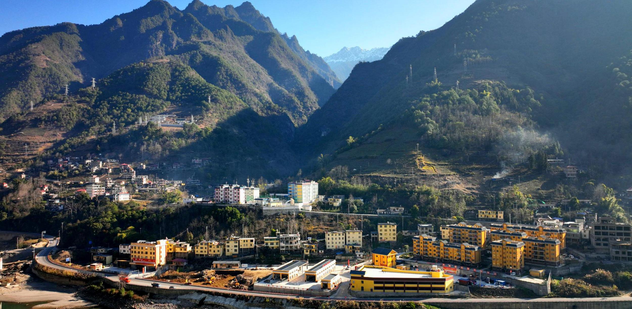 福贡:加压奋进 实干拼搏 美丽亚谷展新颜_要闻_怒江频道_云南网